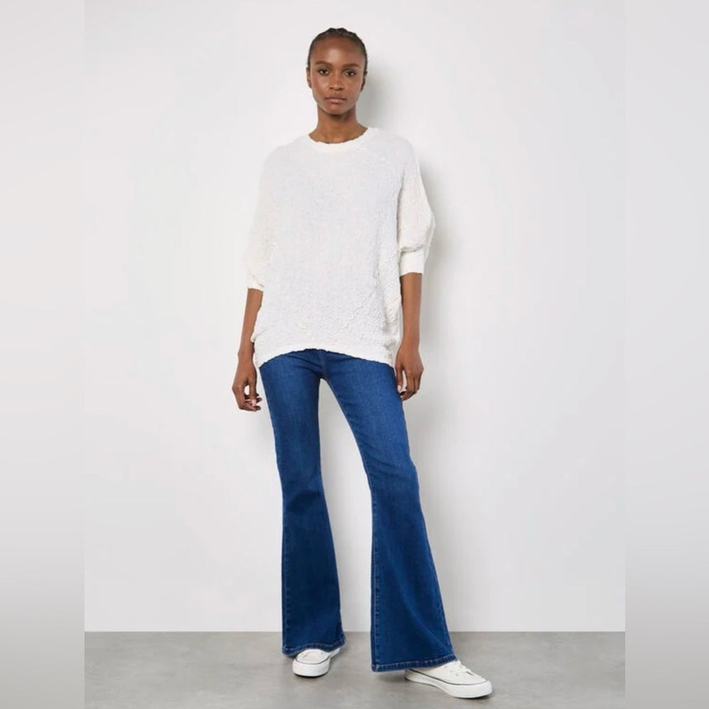 APRICOT 🍑 - White Textured Oversized Top