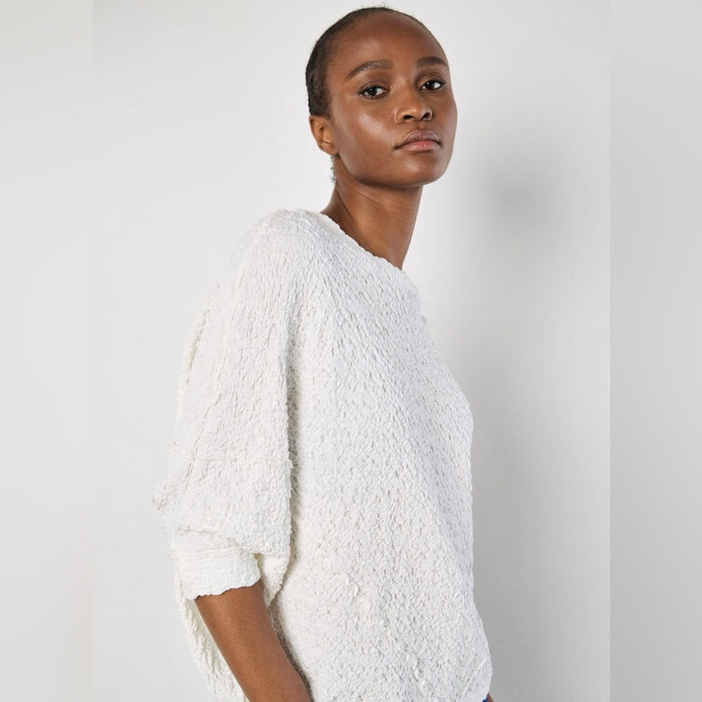 APRICOT 🍑 - White Textured Oversized Top