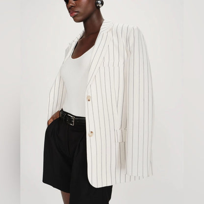 Grace & Mila -The VELVET two-button blazer