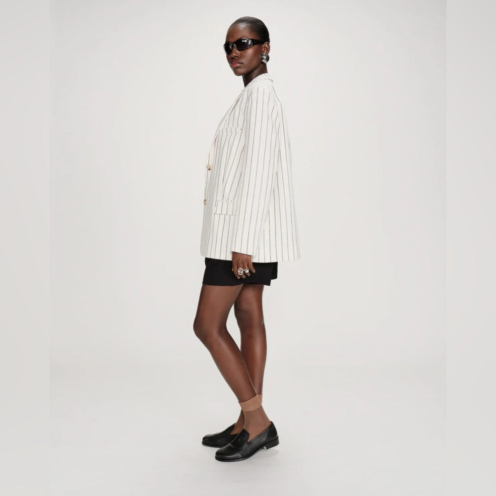 Grace & Mila -The VELVET two-button blazer