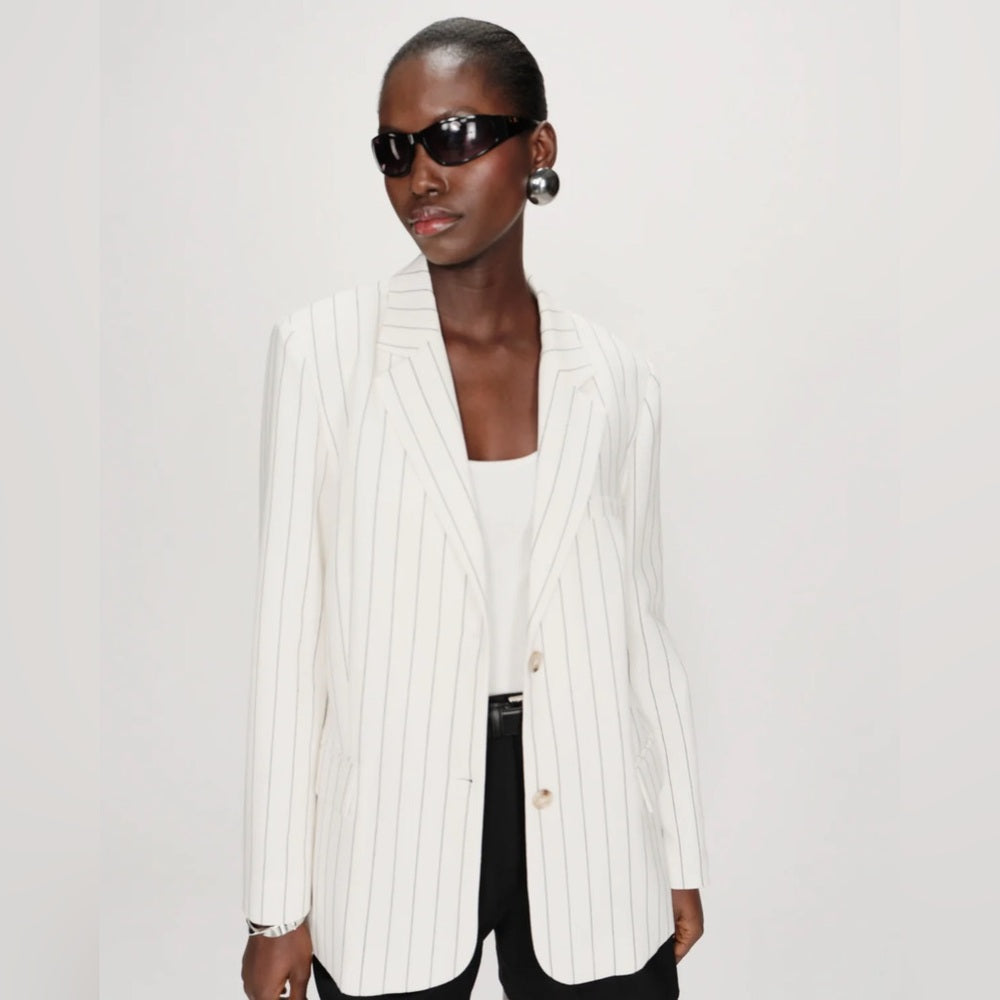 Grace & Mila -The VELVET two-button blazer