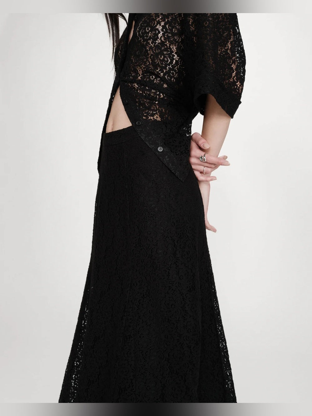 Grace & Mila - FLARED LONG LACE SKIRT
Black VISENYA