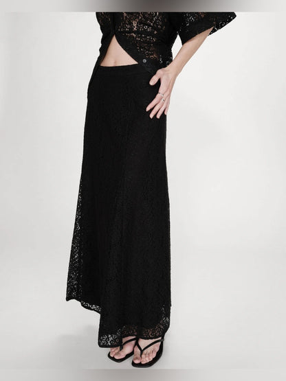 Grace & Mila - FLARED LONG LACE SKIRT
Black VISENYA