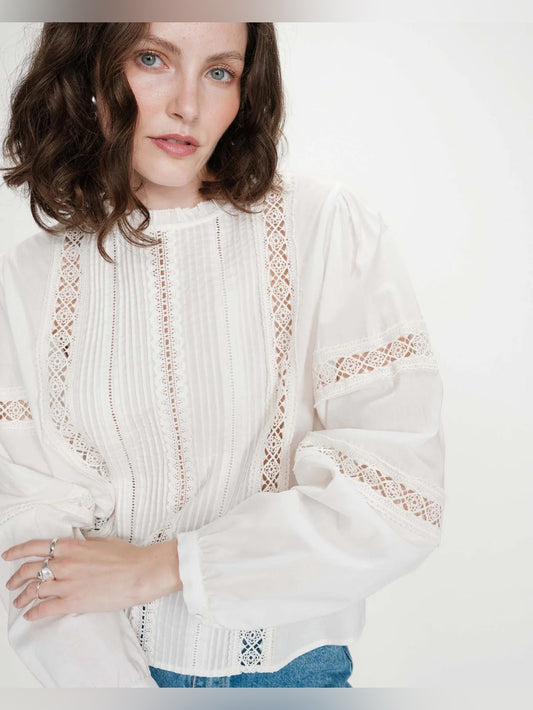Grace & Mila - Velma Round Blouse