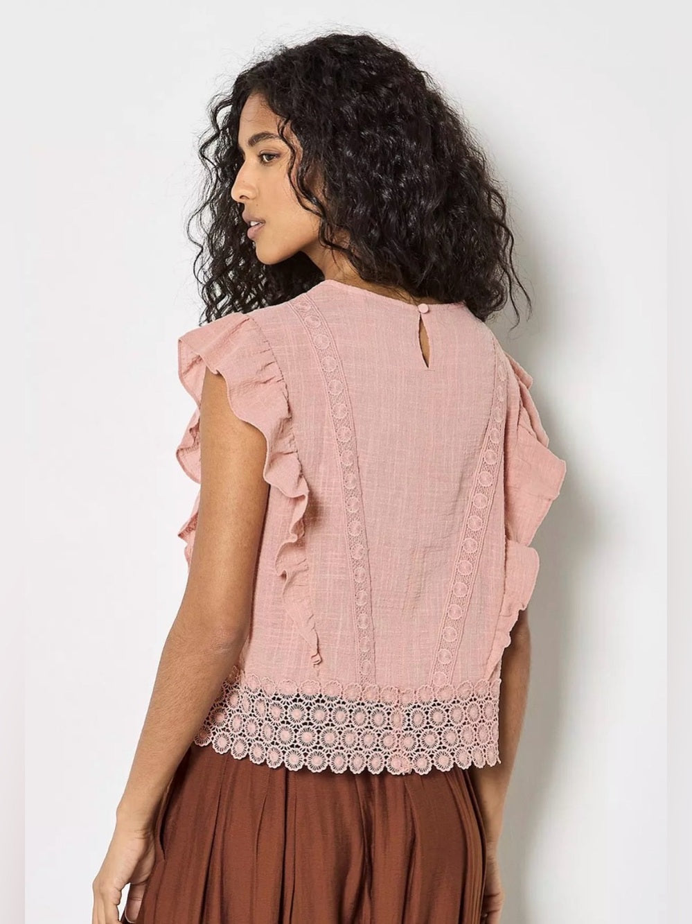 Apricot 🍑 - Lace Trim Frill Edge Top